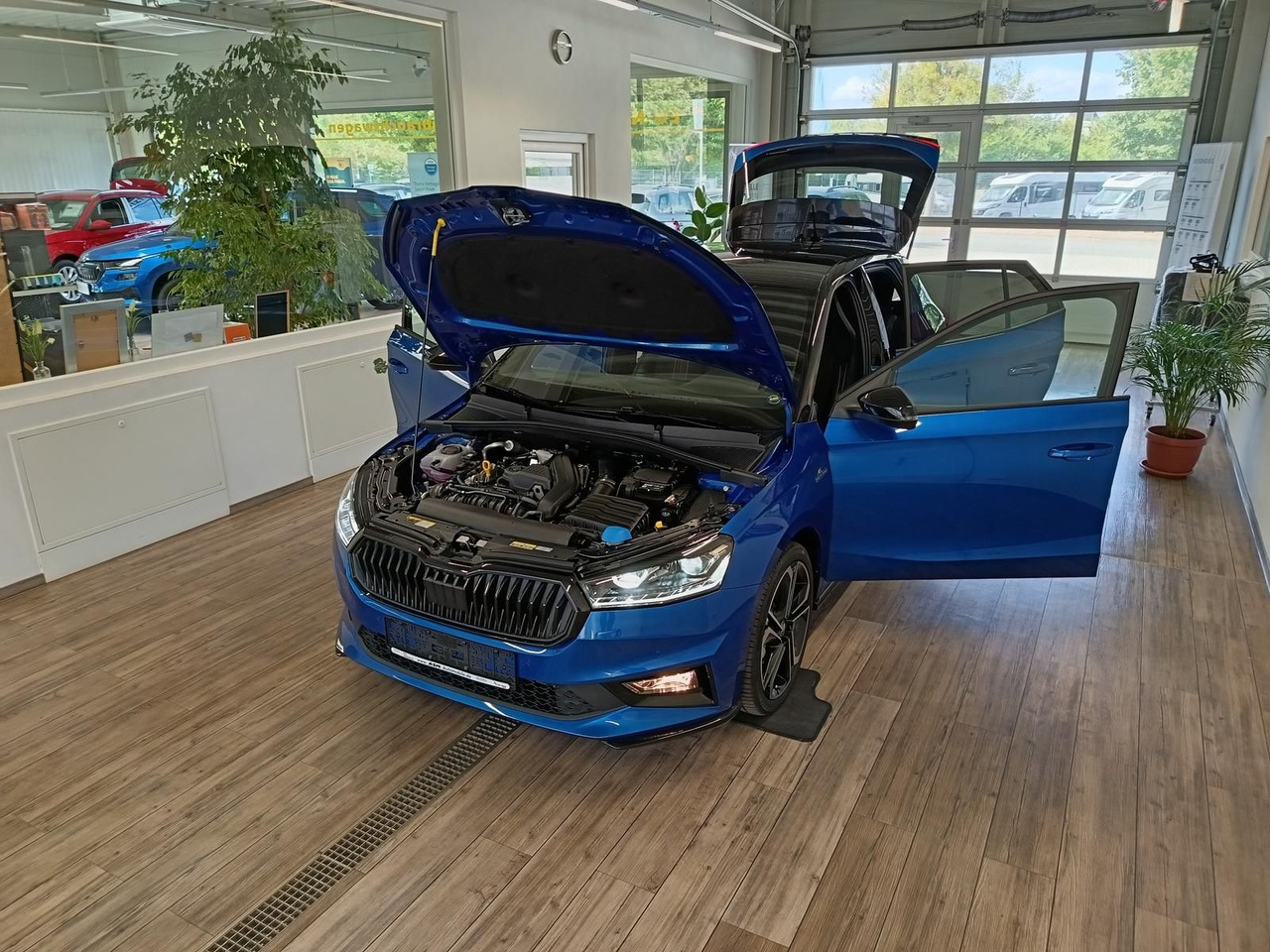 Skoda Fabia Monte Carlo 110 kW DSG*LED*ACC*R-KAM*KESSY - Sedan: kuva Skoda Fabia Monte Carlo 110 kW DSG*LED*ACC*R-KAM*KESSY - Sedan Skoda Fabia Monte Carlo 110 kW DSG*LED*ACC*R-KAM*KESSY - Sedan: kuva Skoda Fabia Monte Carlo 110 kW DSG*LED*ACC*R-KAM*KESSY - Sedan