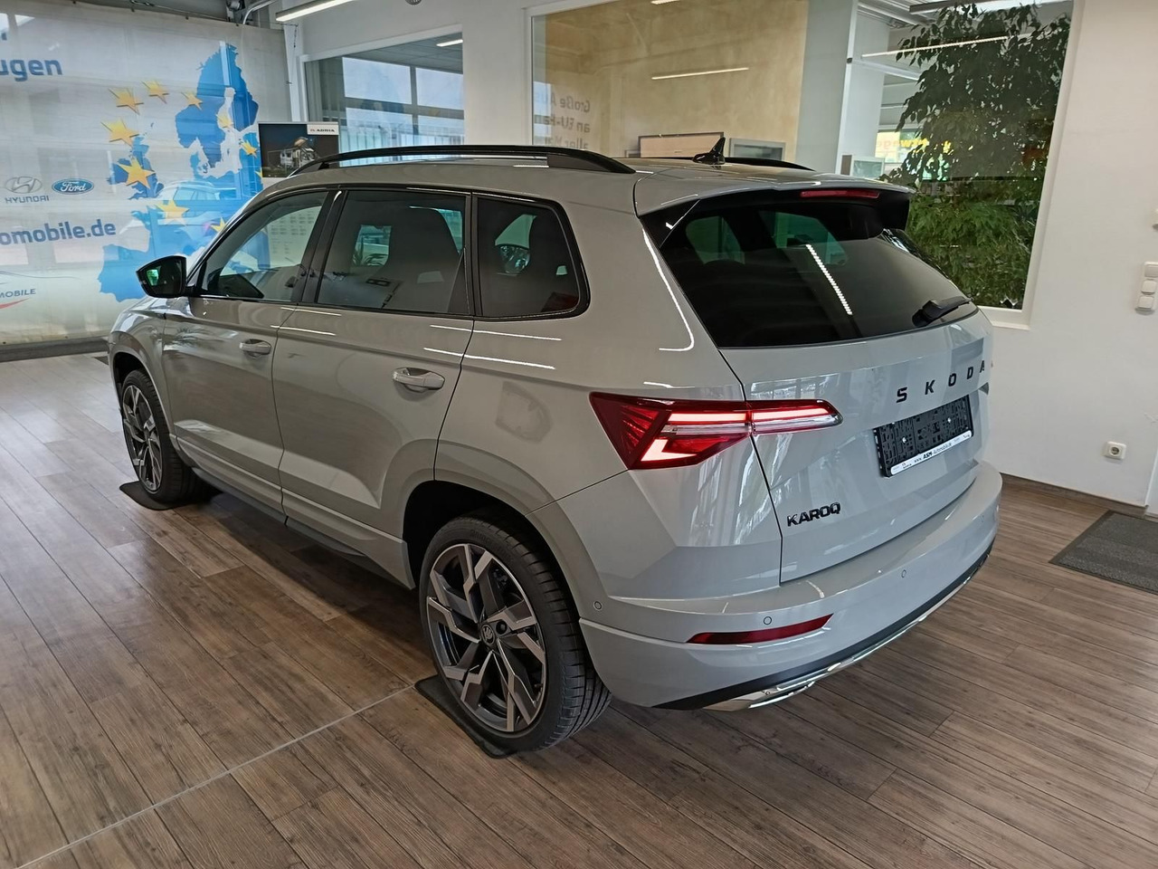 Skoda Karoq Sportline 1,5 TSI DSG*AHK*PSD*STD.HZG*NAVI - Maasturi/ Katumaasturi: kuva Skoda Karoq Sportline 1,5 TSI DSG*AHK*PSD*STD.HZG*NAVI - Maasturi/ Katumaasturi Skoda Karoq Sportline 1,5 TSI DSG*AHK*PSD*STD.HZG*NAVI - Maasturi/ Katumaasturi: kuva Skoda Karoq Sportline 1,5 TSI DSG*AHK*PSD*STD.HZG*NAVI - Maasturi/ Katumaasturi