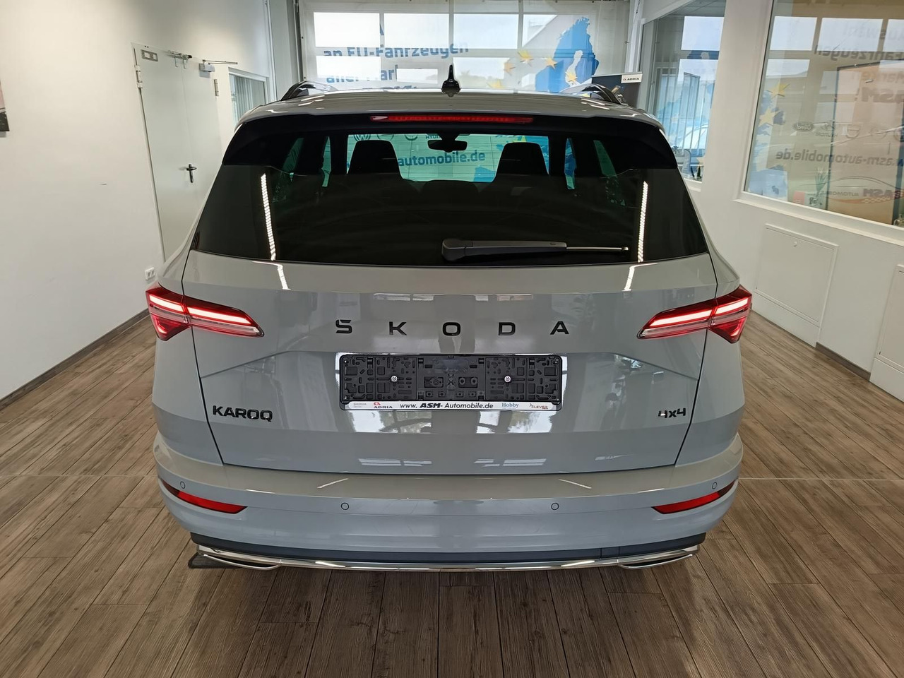 Skoda Karoq Sportline 2,0 TDI DSG 4x4*AHK*PSD*STD.HZG* - Maasturi/ Katumaasturi: kuva Skoda Karoq Sportline 2,0 TDI DSG 4x4*AHK*PSD*STD.HZG* - Maasturi/ Katumaasturi Skoda Karoq Sportline 2,0 TDI DSG 4x4*AHK*PSD*STD.HZG* - Maasturi/ Katumaasturi: kuva Skoda Karoq Sportline 2,0 TDI DSG 4x4*AHK*PSD*STD.HZG* - Maasturi/ Katumaasturi