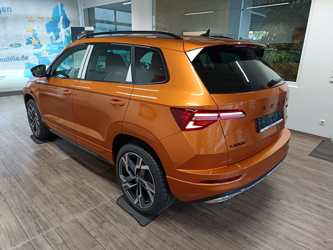 Skoda Karoq Sportline 2,0 TDI DSG 4x4*AHK*PSD*STD.HZG* - Maasturi/ Katumaasturi: kuva Skoda Karoq Sportline 2,0 TDI DSG 4x4*AHK*PSD*STD.HZG* - Maasturi/ Katumaasturi Skoda Karoq Sportline 2,0 TDI DSG 4x4*AHK*PSD*STD.HZG* - Maasturi/ Katumaasturi: kuva Skoda Karoq Sportline 2,0 TDI DSG 4x4*AHK*PSD*STD.HZG* - Maasturi/ Katumaasturi