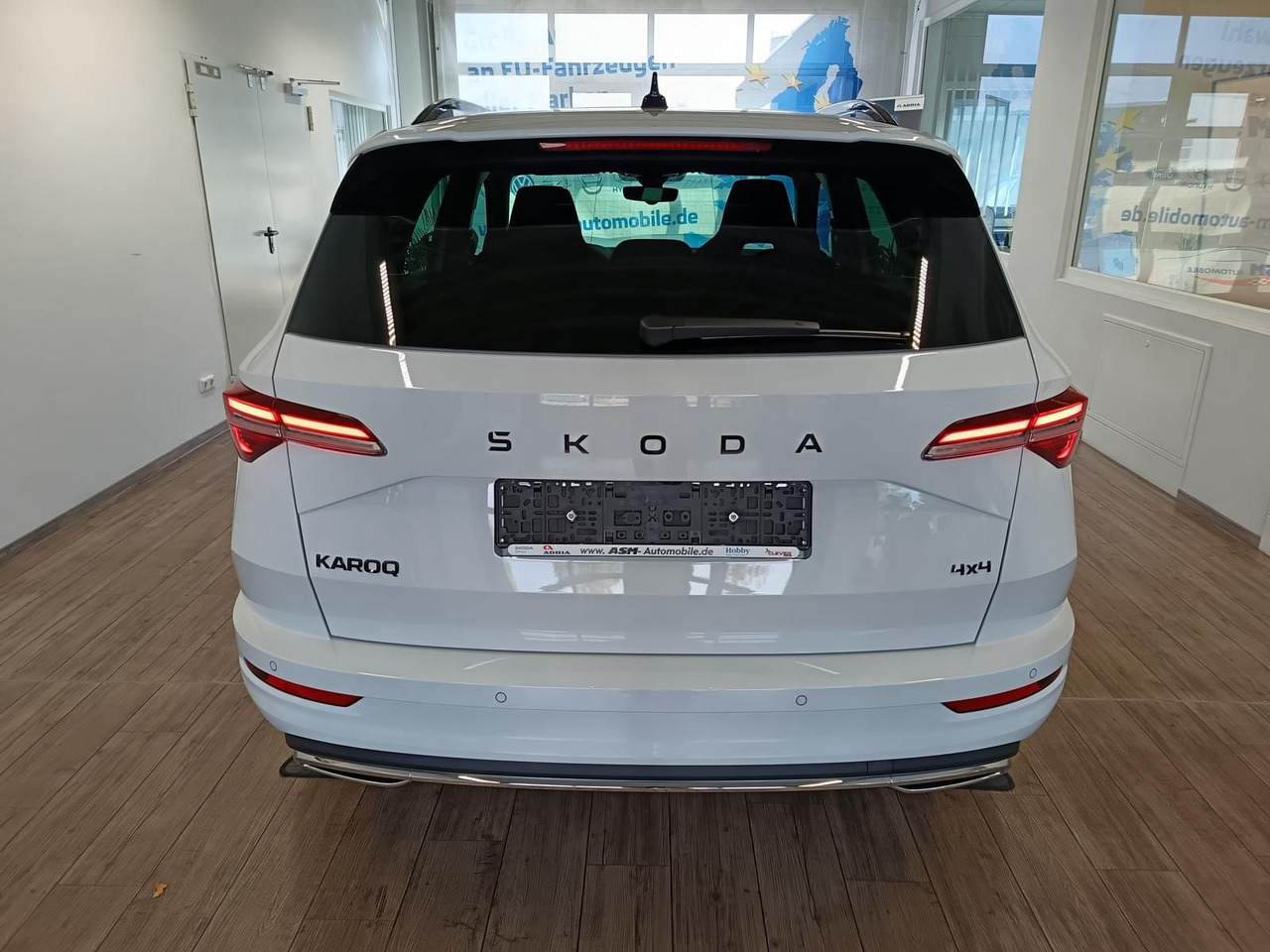 Skoda Karoq Sportline 2,0 TDI DSG 4x4*AHK*PSD*STD.HZG* - Maasturi/ Katumaasturi: kuva Skoda Karoq Sportline 2,0 TDI DSG 4x4*AHK*PSD*STD.HZG* - Maasturi/ Katumaasturi Skoda Karoq Sportline 2,0 TDI DSG 4x4*AHK*PSD*STD.HZG* - Maasturi/ Katumaasturi: kuva Skoda Karoq Sportline 2,0 TDI DSG 4x4*AHK*PSD*STD.HZG* - Maasturi/ Katumaasturi