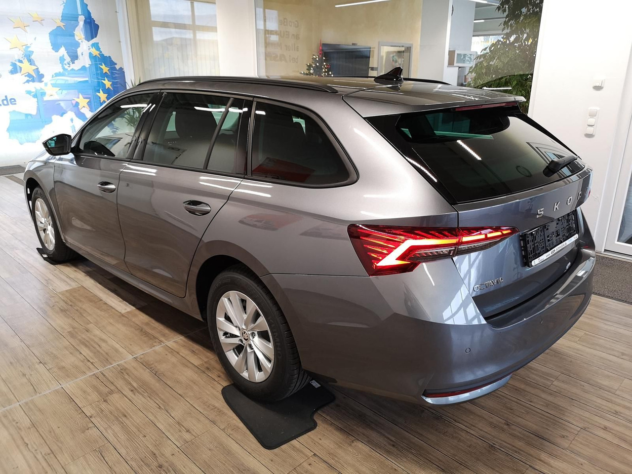Skoda Octavia Combi Selection DSG*R-KAM*LED*DAB*2xPDC* - Henkilöauto: kuva Skoda Octavia Combi Selection DSG*R-KAM*LED*DAB*2xPDC* - Henkilöauto Skoda Octavia Combi Selection DSG*R-KAM*LED*DAB*2xPDC* - Henkilöauto: kuva Skoda Octavia Combi Selection DSG*R-KAM*LED*DAB*2xPDC* - Henkilöauto
