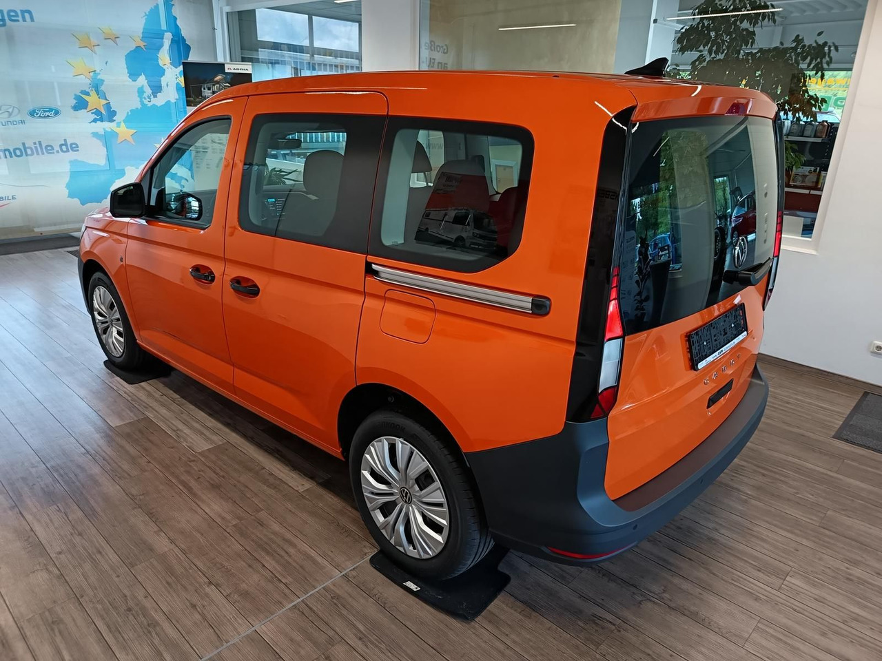 Volkswagen Caddy 2.0 TDI 75 kW*PDC*TEMP*DAB*KLIMA*5-SITZER* - Farmari: kuva Volkswagen Caddy 2.0 TDI 75 kW*PDC*TEMP*DAB*KLIMA*5-SITZER* - Farmari Volkswagen Caddy 2.0 TDI 75 kW*PDC*TEMP*DAB*KLIMA*5-SITZER* - Farmari: kuva Volkswagen Caddy 2.0 TDI 75 kW*PDC*TEMP*DAB*KLIMA*5-SITZER* - Farmari