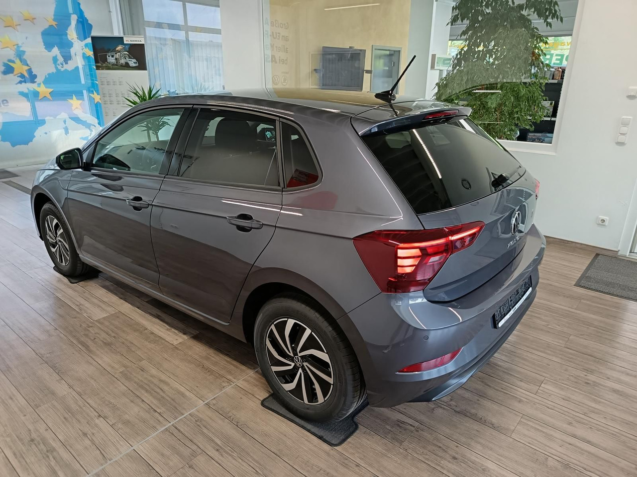 Volkswagen Polo Life 1.0 TSI 70kW DSG*LED*ACC*R-KAM*DAB*PDC - Henkilöauto: kuva Volkswagen Polo Life 1.0 TSI 70kW DSG*LED*ACC*R-KAM*DAB*PDC - Henkilöauto Volkswagen Polo Life 1.0 TSI 70kW DSG*LED*ACC*R-KAM*DAB*PDC - Henkilöauto: kuva Volkswagen Polo Life 1.0 TSI 70kW DSG*LED*ACC*R-KAM*DAB*PDC - Henkilöauto