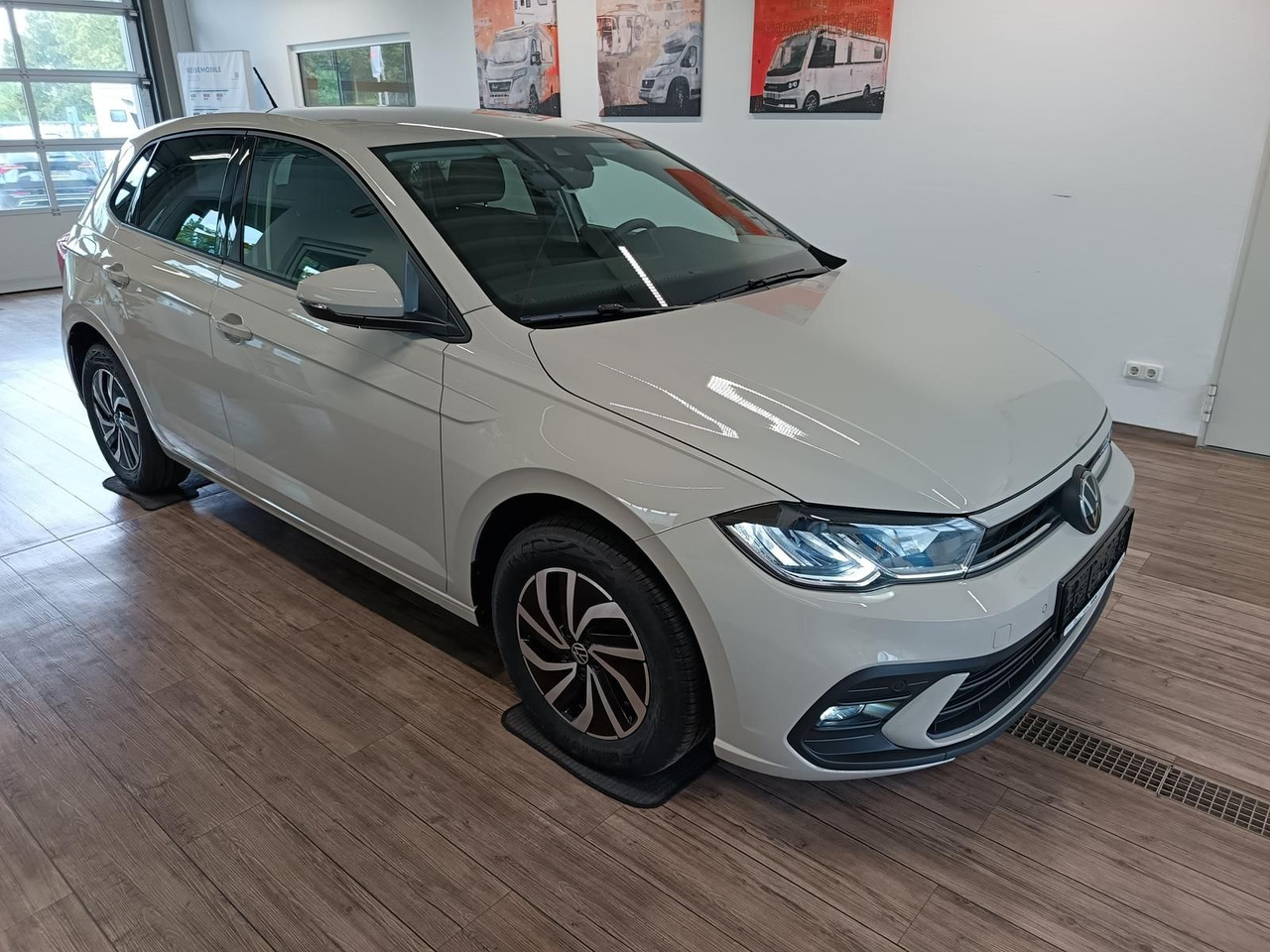 Volkswagen Polo Life 1.0 TSI 70kW DSG*LED*ACC*R-KAM*DAB*PDC - Henkilöauto: kuva Volkswagen Polo Life 1.0 TSI 70kW DSG*LED*ACC*R-KAM*DAB*PDC - Henkilöauto Volkswagen Polo Life 1.0 TSI 70kW DSG*LED*ACC*R-KAM*DAB*PDC - Henkilöauto: kuva Volkswagen Polo Life 1.0 TSI 70kW DSG*LED*ACC*R-KAM*DAB*PDC - Henkilöauto