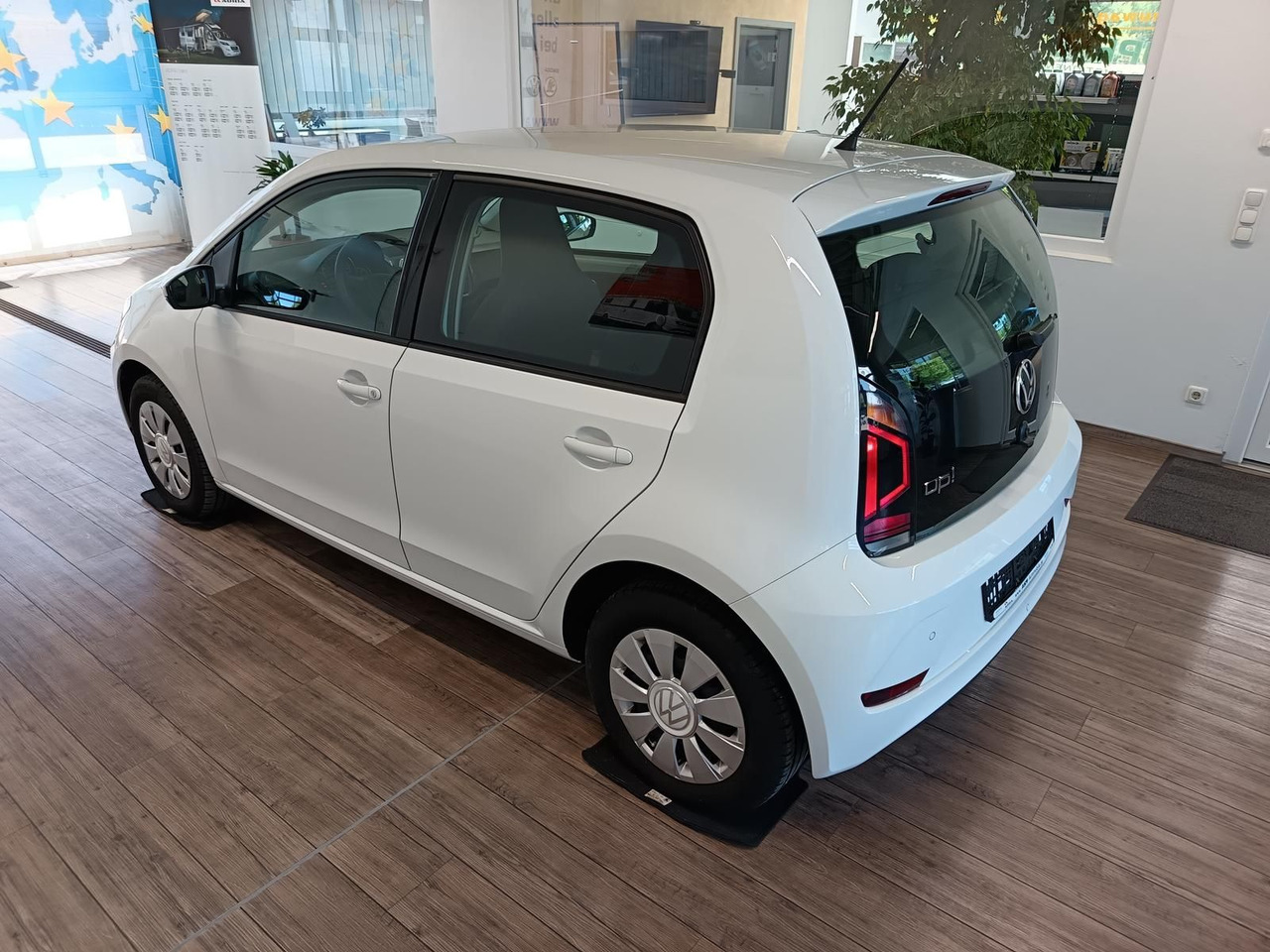Volkswagen up! move up! 1.0*R-KAM*PDC*SHZ*MAPS+MORE*DAB*NSW - Henkilöauto: kuva Volkswagen up! move up! 1.0*R-KAM*PDC*SHZ*MAPS+MORE*DAB*NSW - Henkilöauto Volkswagen up! move up! 1.0*R-KAM*PDC*SHZ*MAPS+MORE*DAB*NSW - Henkilöauto: kuva Volkswagen up! move up! 1.0*R-KAM*PDC*SHZ*MAPS+MORE*DAB*NSW - Henkilöauto