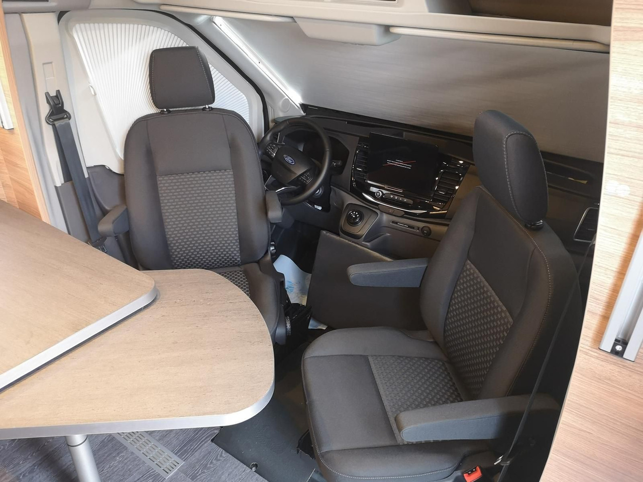 Puoli-integroitu asuntoauto Weinsberg CaraSuite 650 MEG*MJ 2025*MARKISE*LITHIUM*SOFORT: kuva Puoli-integroitu asuntoauto Weinsberg CaraSuite 650 MEG*MJ 2025*MARKISE*LITHIUM*SOFORT