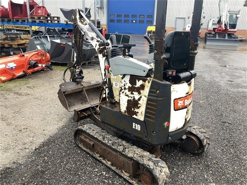 Bobcat E 10  - Minikuormaaja: kuva Bobcat E 10  - Minikuormaaja Bobcat E 10  - Minikuormaaja: kuva Bobcat E 10  - Minikuormaaja