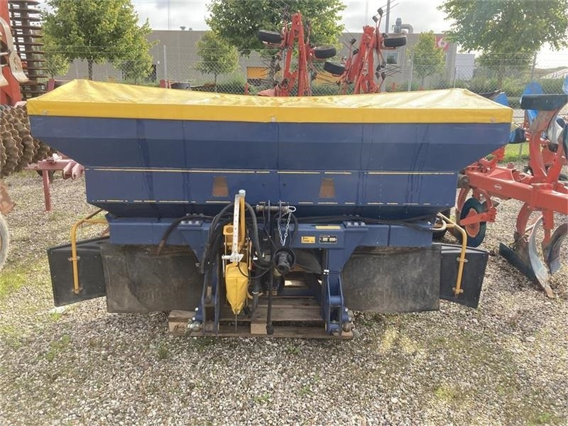 Bogballe EXW Trend m/vejeceller elektrisk kantspredning - Kuivalannan levitin: kuva Bogballe EXW Trend m/vejeceller elektrisk kantspredning - Kuivalannan levitin Bogballe EXW Trend m/vejeceller elektrisk kantspredning - Kuivalannan levitin: kuva Bogballe EXW Trend m/vejeceller elektrisk kantspredning - Kuivalannan levitin