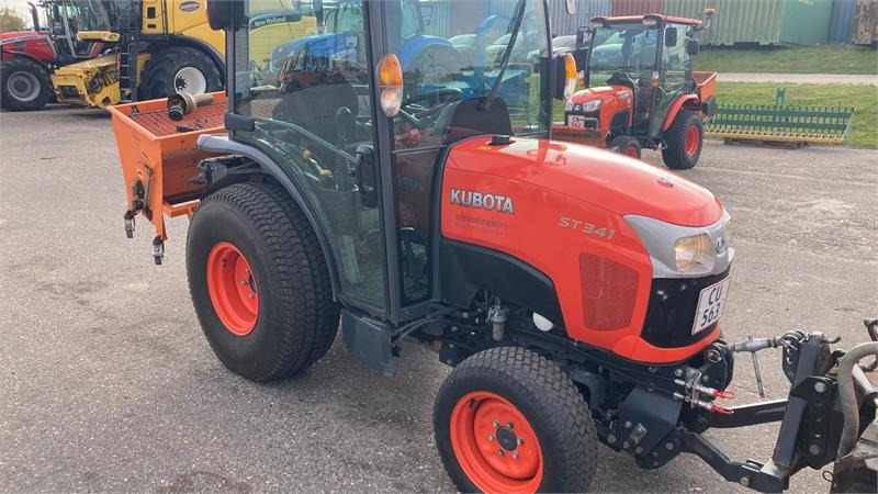 Kubota ST341 inkl. 150 cm kost og udlægger  - Kunnan traktori: kuva Kubota ST341 inkl. 150 cm kost og udlægger  - Kunnan traktori Kubota ST341 inkl. 150 cm kost og udlægger  - Kunnan traktori: kuva Kubota ST341 inkl. 150 cm kost og udlægger  - Kunnan traktori