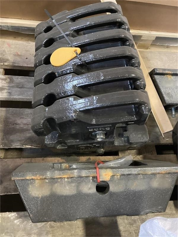 New Holland Boomer til 35-40-50-55 - Vastapaino: kuva New Holland Boomer til 35-40-50-55 - Vastapaino New Holland Boomer til 35-40-50-55 - Vastapaino: kuva New Holland Boomer til 35-40-50-55 - Vastapaino