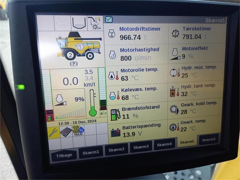Leikkuupuimuri New Holland CX8.80 SLH med 25 fods Varifeed: kuva Leikkuupuimuri New Holland CX8.80 SLH med 25 fods Varifeed Leikkuupuimuri New Holland CX8.80 SLH med 25 fods Varifeed: kuva Leikkuupuimuri New Holland CX8.80 SLH med 25 fods Varifeed