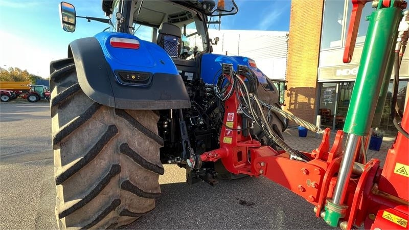 New Holland T7.315 HD AutoComand  - Traktori: kuva New Holland T7.315 HD AutoComand  - Traktori New Holland T7.315 HD AutoComand  - Traktori: kuva New Holland T7.315 HD AutoComand  - Traktori