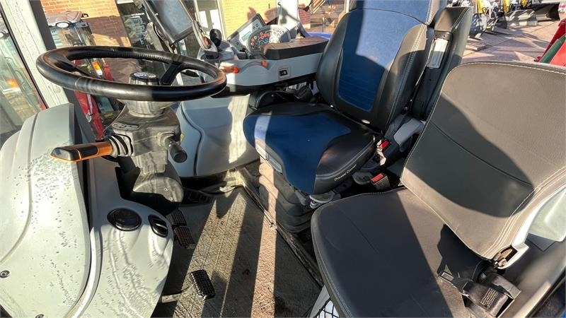 New Holland T7.315 HD AutoComand  - Traktori: kuva New Holland T7.315 HD AutoComand  - Traktori New Holland T7.315 HD AutoComand  - Traktori: kuva New Holland T7.315 HD AutoComand  - Traktori