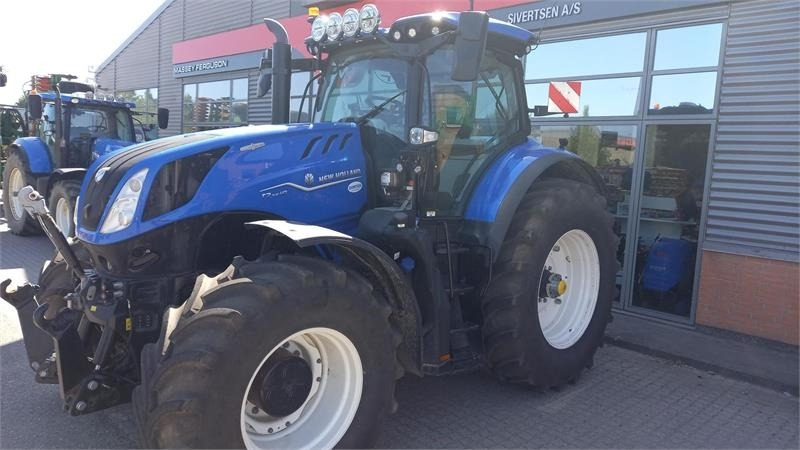 New Holland T7.315 HD - Traktori: kuva New Holland T7.315 HD - Traktori New Holland T7.315 HD - Traktori: kuva New Holland T7.315 HD - Traktori