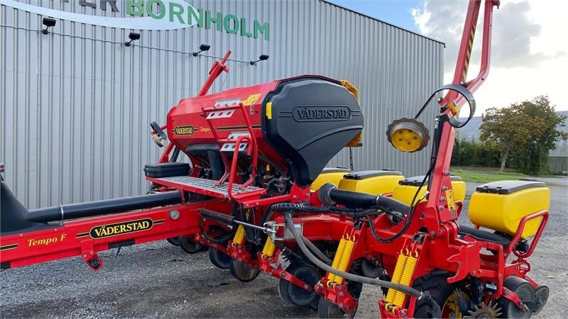 Vaderstad Tempo F 8RK. - Kylvökone: kuva Vaderstad Tempo F 8RK. - Kylvökone Vaderstad Tempo F 8RK. - Kylvökone: kuva Vaderstad Tempo F 8RK. - Kylvökone