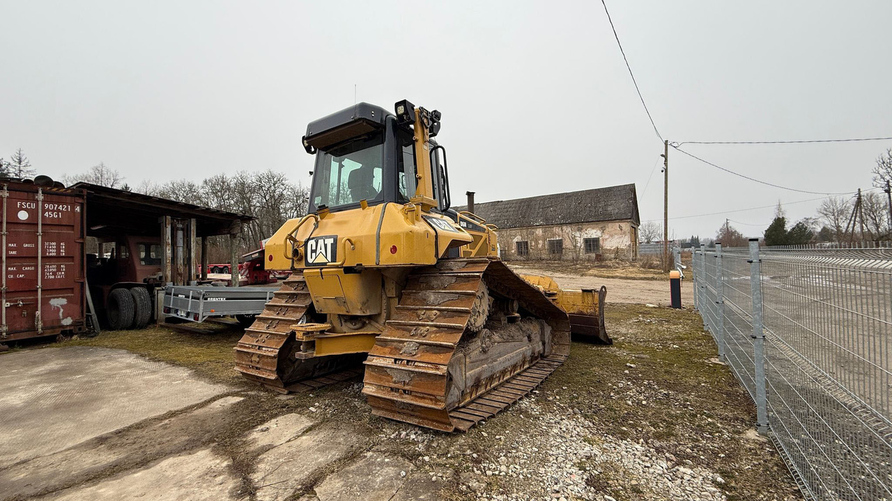 CAT D6N LGP - Puskutraktori: kuva CAT D6N LGP - Puskutraktori CAT D6N LGP - Puskutraktori: kuva CAT D6N LGP - Puskutraktori