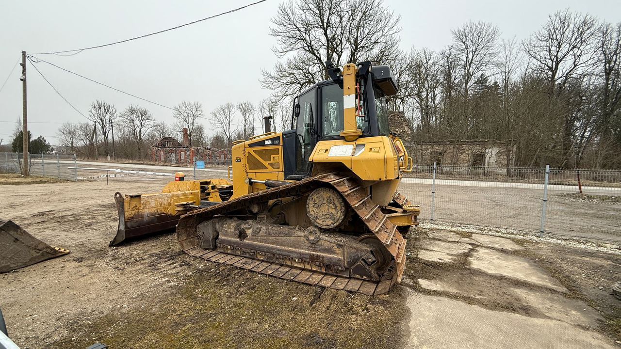 CAT D6N LGP - Puskutraktori: kuva CAT D6N LGP - Puskutraktori CAT D6N LGP - Puskutraktori: kuva CAT D6N LGP - Puskutraktori