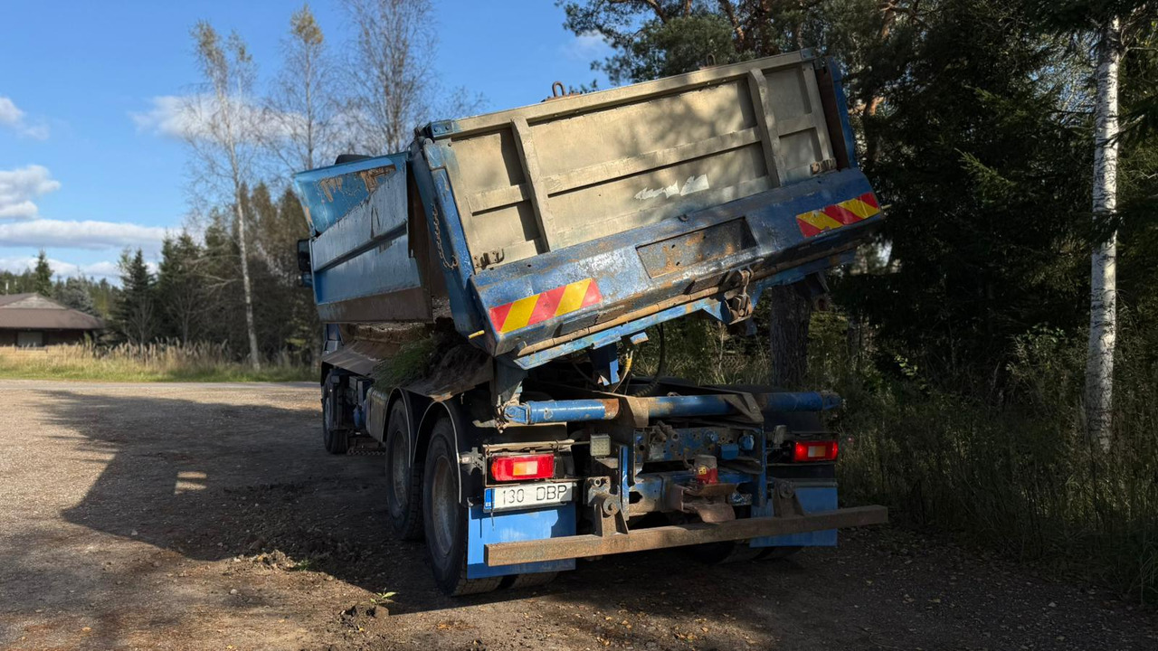 VOLVO FH12 - Kippiauto kuorma-auto: kuva VOLVO FH12 - Kippiauto kuorma-auto VOLVO FH12 - Kippiauto kuorma-auto: kuva VOLVO FH12 - Kippiauto kuorma-auto