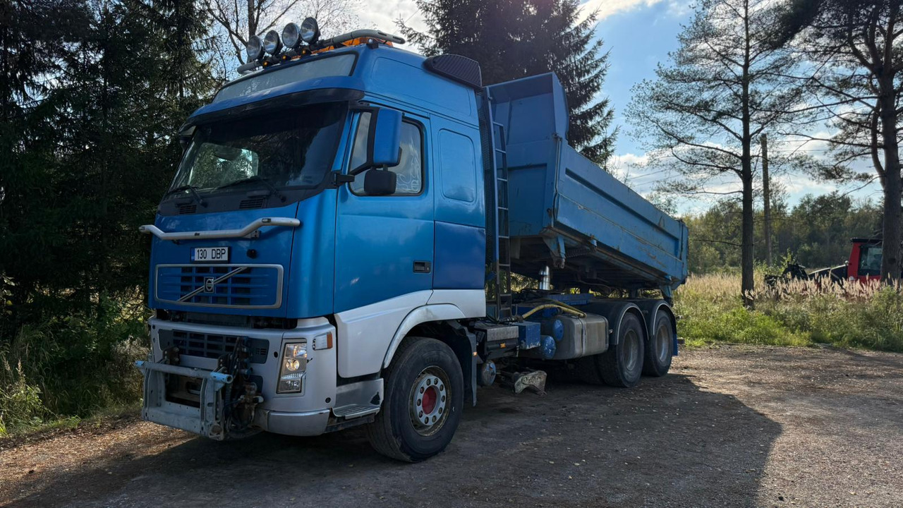 VOLVO FH12 - Kippiauto kuorma-auto: kuva VOLVO FH12 - Kippiauto kuorma-auto VOLVO FH12 - Kippiauto kuorma-auto: kuva VOLVO FH12 - Kippiauto kuorma-auto