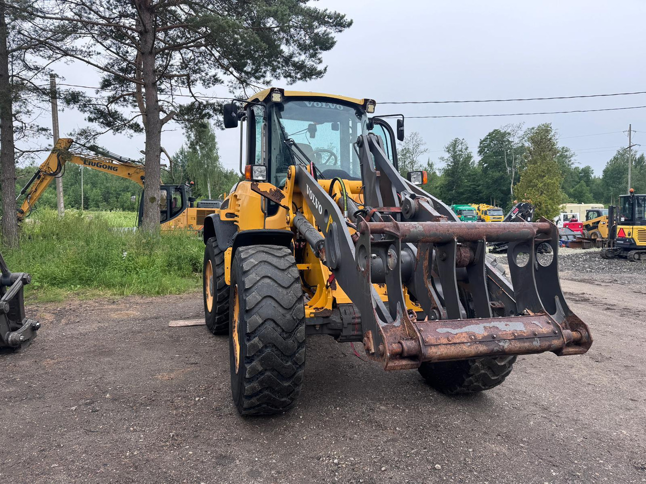 Volvo L45F-TP/S - Pyöräkuormaaja: kuva Volvo L45F-TP/S - Pyöräkuormaaja Volvo L45F-TP/S - Pyöräkuormaaja: kuva Volvo L45F-TP/S - Pyöräkuormaaja