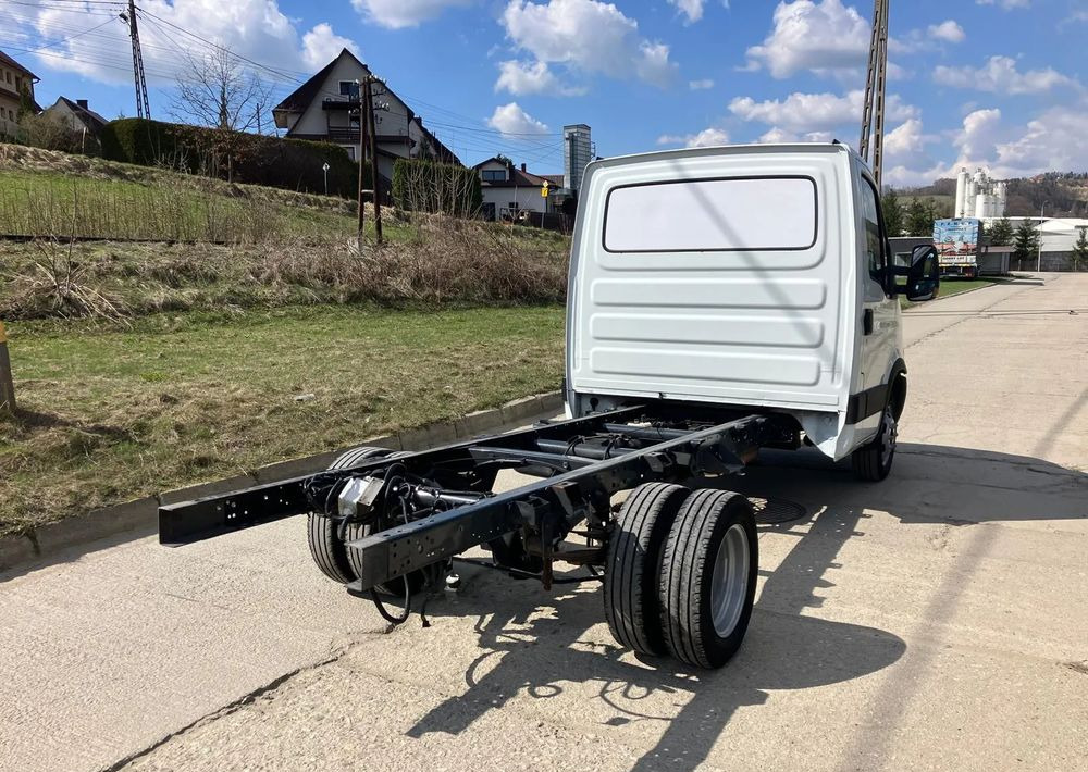 Iveco DAILY 35C13 ramo do zabudowy kiper wywrotka - Kuorma-auto alusta: kuva Iveco DAILY 35C13 ramo do zabudowy kiper wywrotka - Kuorma-auto alusta Iveco DAILY 35C13 ramo do zabudowy kiper wywrotka - Kuorma-auto alusta: kuva Iveco DAILY 35C13 ramo do zabudowy kiper wywrotka - Kuorma-auto alusta