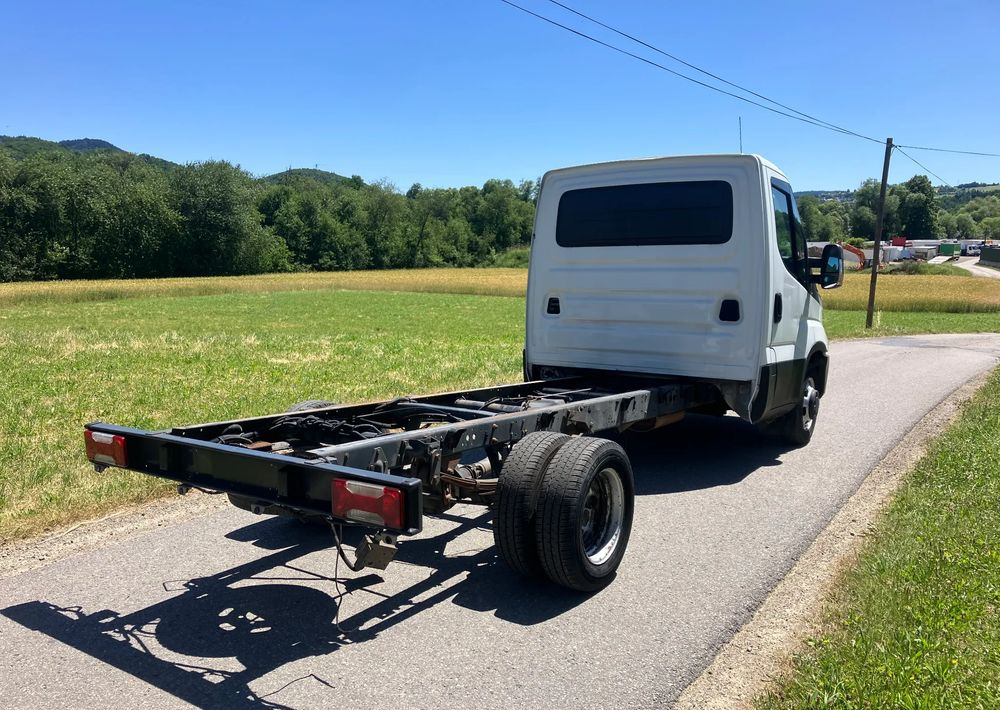 Iveco DAILY 35C13 ramo do zabudowy kiper wywrotka - Kuorma-auto alusta: kuva  Iveco DAILY 35C13 ramo do zabudowy kiper wywrotka - Kuorma-auto alusta Iveco DAILY 35C13 ramo do zabudowy kiper wywrotka - Kuorma-auto alusta: kuva  Iveco DAILY 35C13 ramo do zabudowy kiper wywrotka - Kuorma-auto alusta