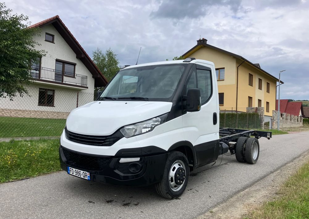 Iveco DAILY 35C14 ramo do zabudowy kiper wywrotka - Kuorma-auto alusta: kuva Iveco DAILY 35C14 ramo do zabudowy kiper wywrotka - Kuorma-auto alusta Iveco DAILY 35C14 ramo do zabudowy kiper wywrotka - Kuorma-auto alusta: kuva Iveco DAILY 35C14 ramo do zabudowy kiper wywrotka - Kuorma-auto alusta
