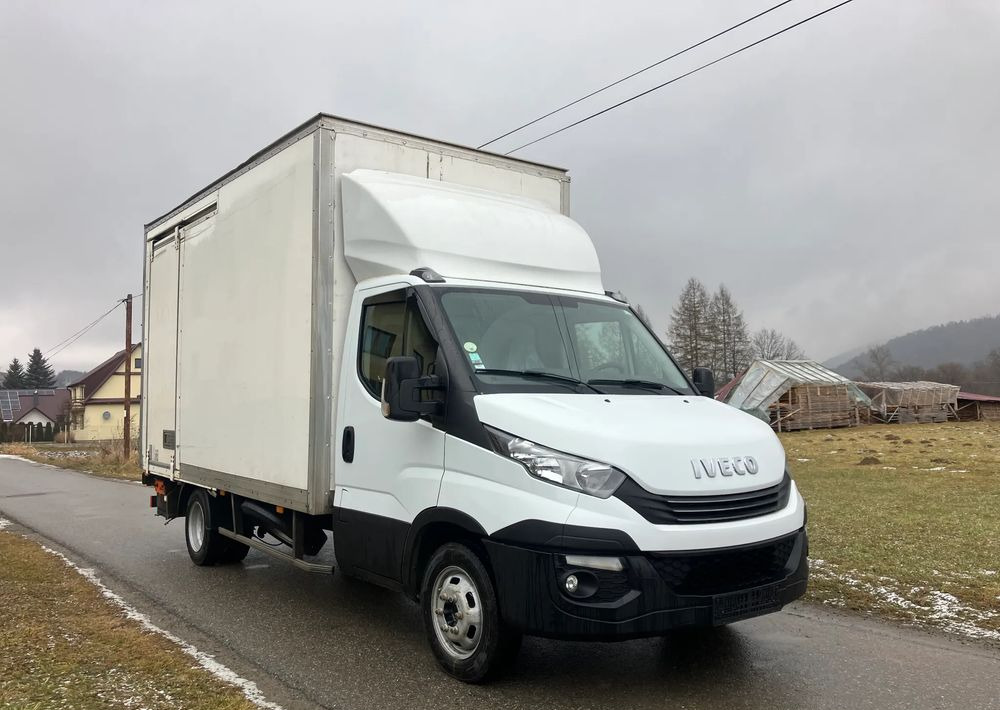 Iveco DAILY 35C16 kontener kurierka winda - Jakeluauto: kuva Iveco DAILY 35C16 kontener kurierka winda - Jakeluauto Iveco DAILY 35C16 kontener kurierka winda - Jakeluauto: kuva Iveco DAILY 35C16 kontener kurierka winda - Jakeluauto