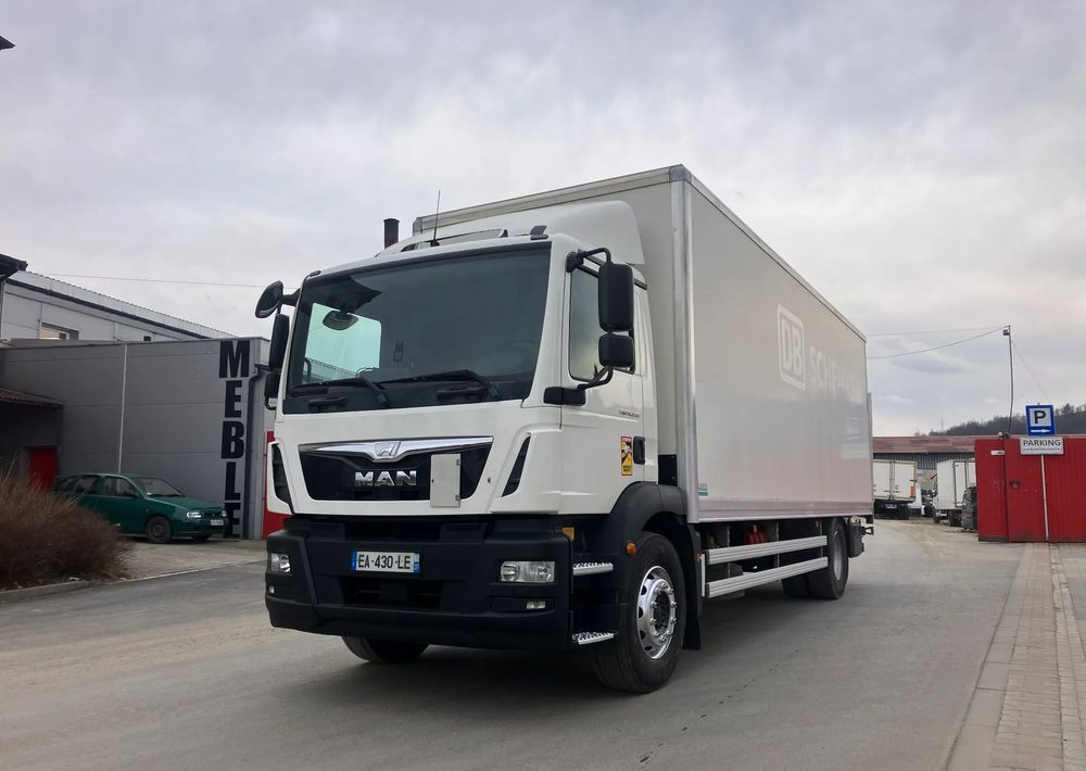 MAN MAN 18.290 kurierka kontener - Umpikori kuorma-auto: kuva MAN MAN 18.290 kurierka kontener - Umpikori kuorma-auto MAN MAN 18.290 kurierka kontener - Umpikori kuorma-auto: kuva MAN MAN 18.290 kurierka kontener - Umpikori kuorma-auto