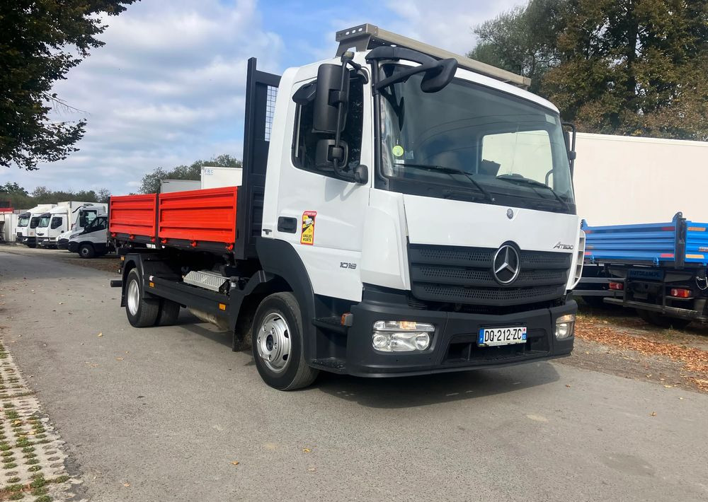 Mercedes-Benz Atego kiper wywrotka blokada mostu - Kippiauto kuorma-auto: kuva Mercedes-Benz Atego kiper wywrotka blokada mostu - Kippiauto kuorma-auto Mercedes-Benz Atego kiper wywrotka blokada mostu - Kippiauto kuorma-auto: kuva Mercedes-Benz Atego kiper wywrotka blokada mostu - Kippiauto kuorma-auto