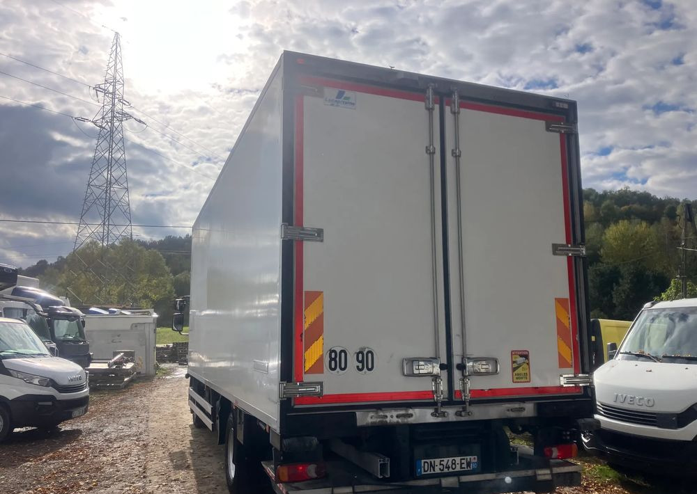 Renault Renault Gama D 240 chłodnia izoterma - Refrigeraattori kuorma-auto: kuva Renault Renault Gama D 240 chłodnia izoterma - Refrigeraattori kuorma-auto Renault Renault Gama D 240 chłodnia izoterma - Refrigeraattori kuorma-auto: kuva Renault Renault Gama D 240 chłodnia izoterma - Refrigeraattori kuorma-auto