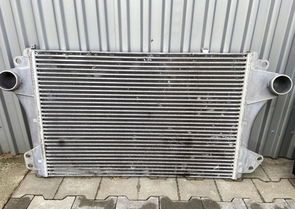 Chłodnica Scania P G intercooler 2362749 next gen - Interkuleri - Kuorma-auto: kuva Chłodnica Scania P G intercooler 2362749 next gen - Interkuleri - Kuorma-auto Chłodnica Scania P G intercooler 2362749 next gen - Interkuleri - Kuorma-auto: kuva Chłodnica Scania P G intercooler 2362749 next gen - Interkuleri - Kuorma-auto