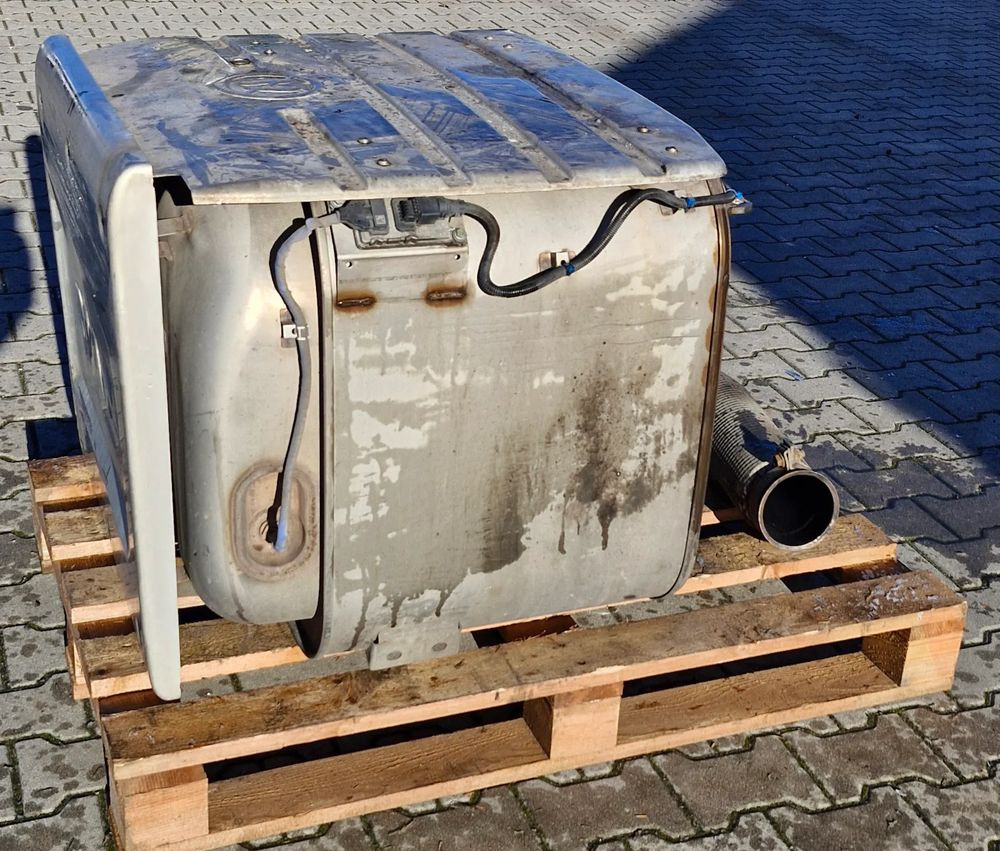 MAN TG3 TGX TGS KATALIZATOR TŁUMIK 81.151036182 81.151030164 - Katalysaattori: kuva MAN TG3 TGX TGS KATALIZATOR TŁUMIK 81.151036182 81.151030164 - Katalysaattori MAN TG3 TGX TGS KATALIZATOR TŁUMIK 81.151036182 81.151030164 - Katalysaattori: kuva MAN TG3 TGX TGS KATALIZATOR TŁUMIK 81.151036182 81.151030164 - Katalysaattori