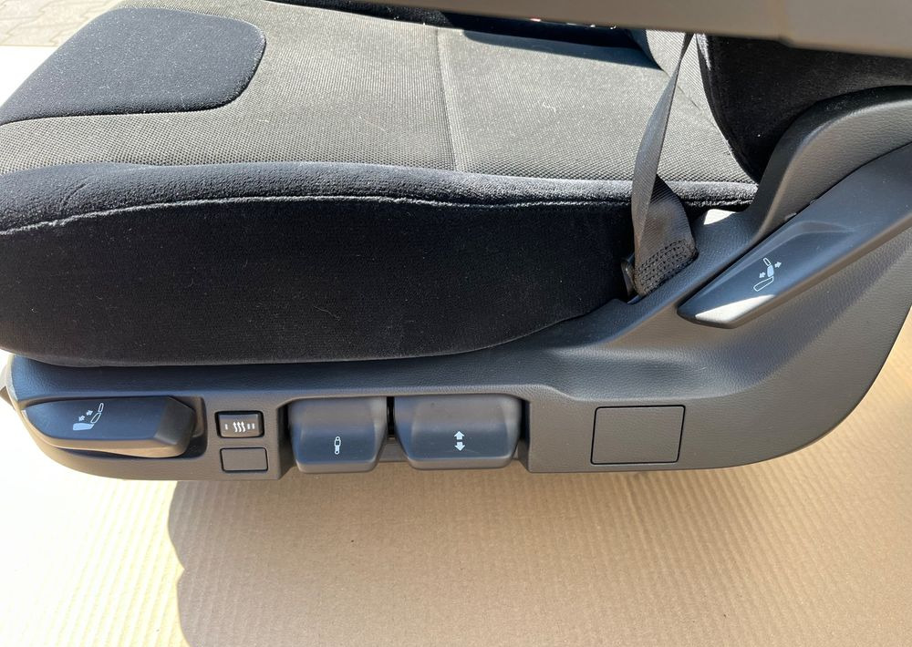 NOWY Fotel kierowcy MAN TG3 TGX nowy model siedzenie lewe - Ohjaamo ja sisustus - Kuorma-auto: kuva NOWY Fotel kierowcy MAN TG3 TGX nowy model siedzenie lewe - Ohjaamo ja sisustus - Kuorma-auto NOWY Fotel kierowcy MAN TG3 TGX nowy model siedzenie lewe - Ohjaamo ja sisustus - Kuorma-auto: kuva NOWY Fotel kierowcy MAN TG3 TGX nowy model siedzenie lewe - Ohjaamo ja sisustus - Kuorma-auto