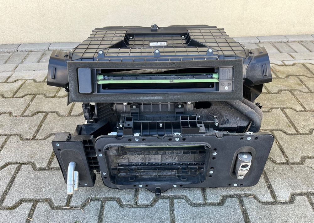 Nagrzewnica DAF XF 106 euro 6 lift dmuchawa - Lämmitys/ Tuuletus - Kuorma-auto: kuva Nagrzewnica DAF XF 106 euro 6 lift dmuchawa - Lämmitys/ Tuuletus - Kuorma-auto Nagrzewnica DAF XF 106 euro 6 lift dmuchawa - Lämmitys/ Tuuletus - Kuorma-auto: kuva Nagrzewnica DAF XF 106 euro 6 lift dmuchawa - Lämmitys/ Tuuletus - Kuorma-auto