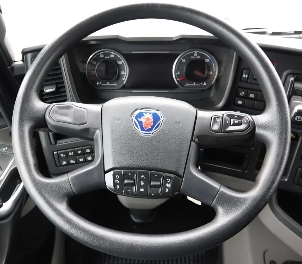 SCANIA R NGT KIEROWNICA - Ohjaamo ja sisustus - Kuorma-auto: kuva SCANIA R NGT KIEROWNICA - Ohjaamo ja sisustus - Kuorma-auto SCANIA R NGT KIEROWNICA - Ohjaamo ja sisustus - Kuorma-auto: kuva SCANIA R NGT KIEROWNICA - Ohjaamo ja sisustus - Kuorma-auto