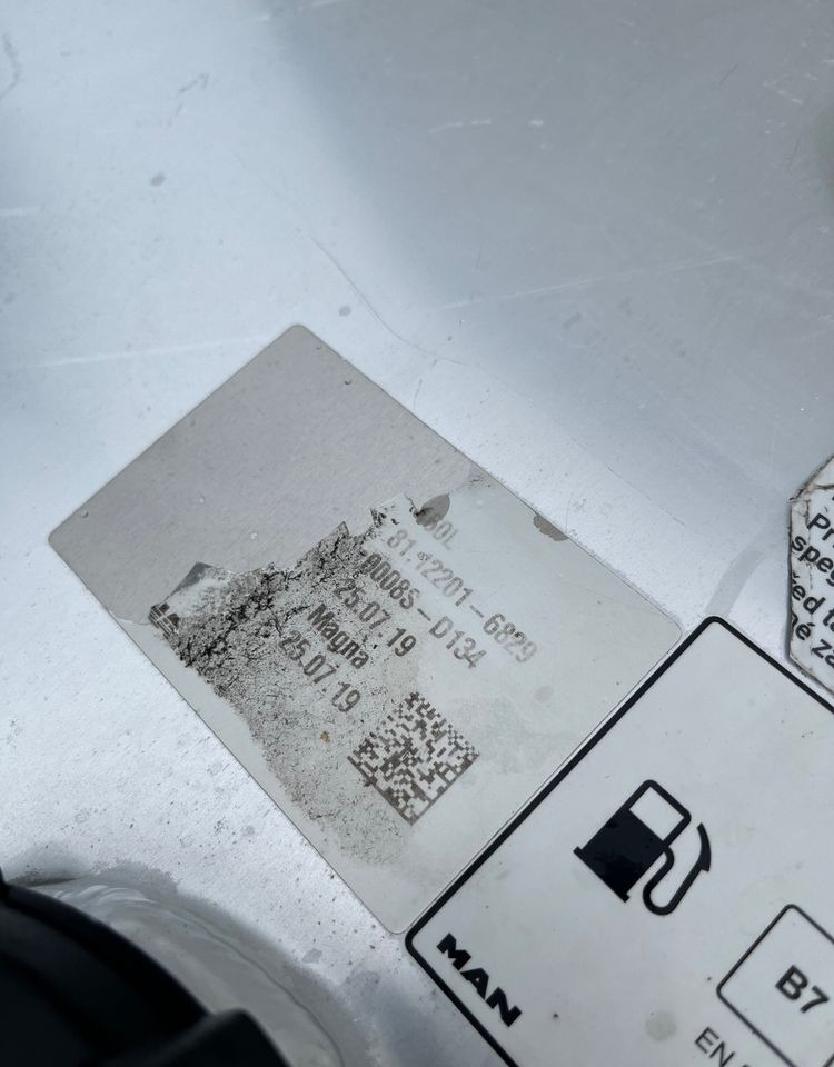 Zbiornik paliwa MAN TGX TGS 460 litrów bak - Polttoainejärjestelmä - Kuorma-auto: kuva Zbiornik paliwa MAN TGX TGS 460 litrów bak - Polttoainejärjestelmä - Kuorma-auto Zbiornik paliwa MAN TGX TGS 460 litrów bak - Polttoainejärjestelmä - Kuorma-auto: kuva Zbiornik paliwa MAN TGX TGS 460 litrów bak - Polttoainejärjestelmä - Kuorma-auto