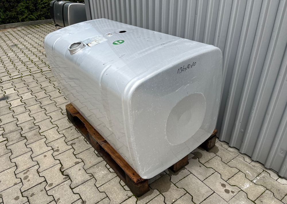 Zbiornik paliwa MAN TGX TGS 580 litrów bak - Polttoainejärjestelmä - Kuorma-auto: kuva Zbiornik paliwa MAN TGX TGS 580 litrów bak - Polttoainejärjestelmä - Kuorma-auto Zbiornik paliwa MAN TGX TGS 580 litrów bak - Polttoainejärjestelmä - Kuorma-auto: kuva Zbiornik paliwa MAN TGX TGS 580 litrów bak - Polttoainejärjestelmä - Kuorma-auto