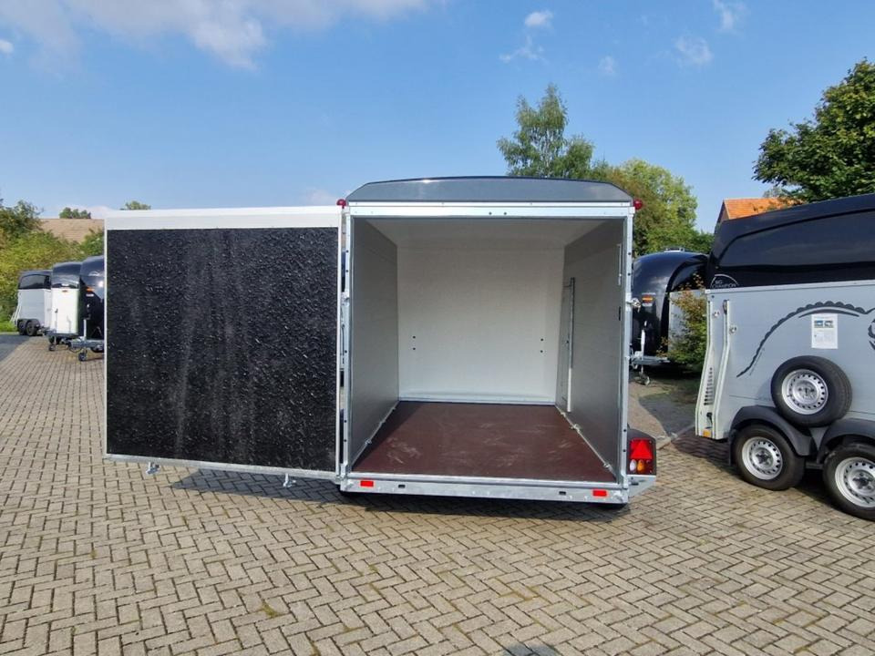 Böckmann KT-PB-AL 3018/27 Kofferanhänger,100 km/h,PKW Anhänger - Umpikori perävaunu: kuva Böckmann KT-PB-AL 3018/27 Kofferanhänger,100 km/h,PKW Anhänger - Umpikori perävaunu Böckmann KT-PB-AL 3018/27 Kofferanhänger,100 km/h,PKW Anhänger - Umpikori perävaunu: kuva Böckmann KT-PB-AL 3018/27 Kofferanhänger,100 km/h,PKW Anhänger - Umpikori perävaunu