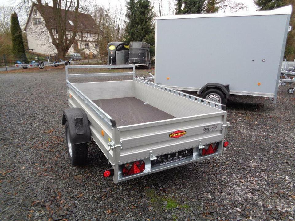 Peräkärry Böckmann PKW-Anhänger , 1,35to. Aluaufbau 100 km/h: kuva Peräkärry Böckmann PKW-Anhänger , 1,35to. Aluaufbau 100 km/h Peräkärry Böckmann PKW-Anhänger , 1,35to. Aluaufbau 100 km/h: kuva Peräkärry Böckmann PKW-Anhänger , 1,35to. Aluaufbau 100 km/h