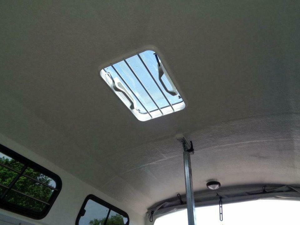 Hevostraileri Böckmann Pferdeanhänger Big Portax WCF Videokamera: kuva Hevostraileri Böckmann Pferdeanhänger Big Portax WCF Videokamera Hevostraileri Böckmann Pferdeanhänger Big Portax WCF Videokamera: kuva Hevostraileri Böckmann Pferdeanhänger Big Portax WCF Videokamera