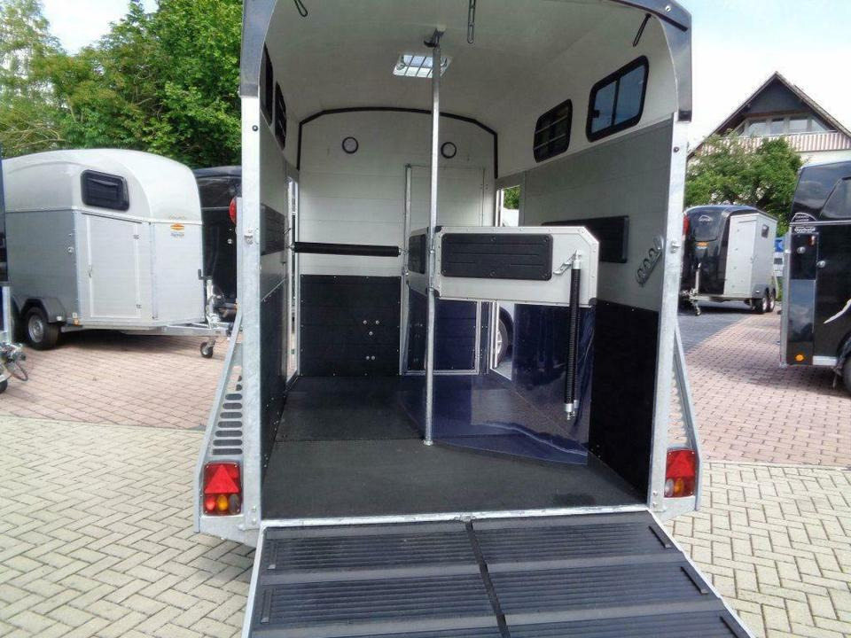 Hevostraileri Böckmann Pferdeanhänger Big Portax WCF Videokamera: kuva Hevostraileri Böckmann Pferdeanhänger Big Portax WCF Videokamera Hevostraileri Böckmann Pferdeanhänger Big Portax WCF Videokamera: kuva Hevostraileri Böckmann Pferdeanhänger Big Portax WCF Videokamera