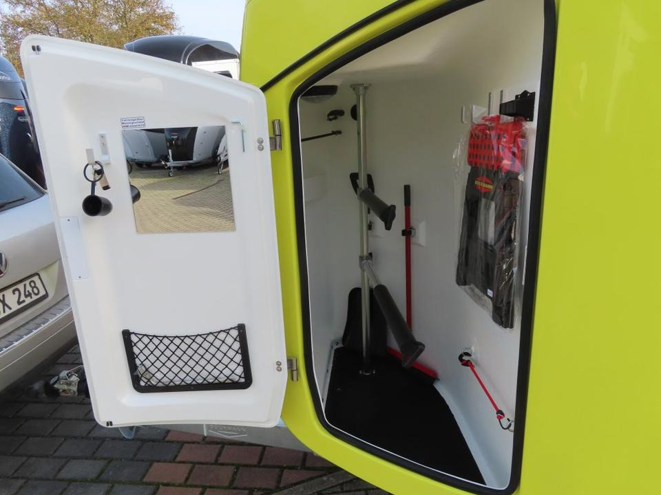 Böckmann Pferdeanhänger Comfort Flügeltür Sattelkammer 100km/h - Hevostraileri: kuva Böckmann Pferdeanhänger Comfort Flügeltür Sattelkammer 100km/h - Hevostraileri Böckmann Pferdeanhänger Comfort Flügeltür Sattelkammer 100km/h - Hevostraileri: kuva Böckmann Pferdeanhänger Comfort Flügeltür Sattelkammer 100km/h - Hevostraileri