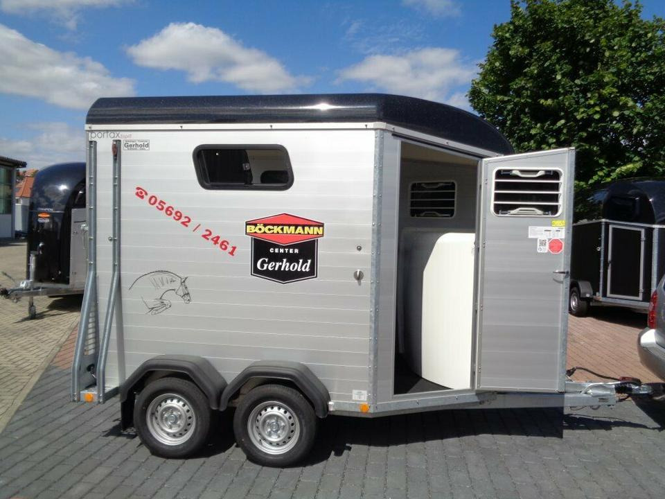 Böckmann Pferdeanhänger, Portax Esprit, SaKa.Flügeltür,100 km/h - Hevostraileri: kuva Böckmann Pferdeanhänger, Portax Esprit, SaKa.Flügeltür,100 km/h - Hevostraileri Böckmann Pferdeanhänger, Portax Esprit, SaKa.Flügeltür,100 km/h - Hevostraileri: kuva Böckmann Pferdeanhänger, Portax Esprit, SaKa.Flügeltür,100 km/h - Hevostraileri