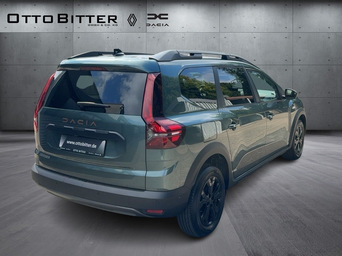 Dacia Jogger Extreme TCe110 5-Sitze CITY-PAKET/NAVI - Farmari: kuva Dacia Jogger Extreme TCe110 5-Sitze CITY-PAKET/NAVI - Farmari Dacia Jogger Extreme TCe110 5-Sitze CITY-PAKET/NAVI - Farmari: kuva Dacia Jogger Extreme TCe110 5-Sitze CITY-PAKET/NAVI - Farmari