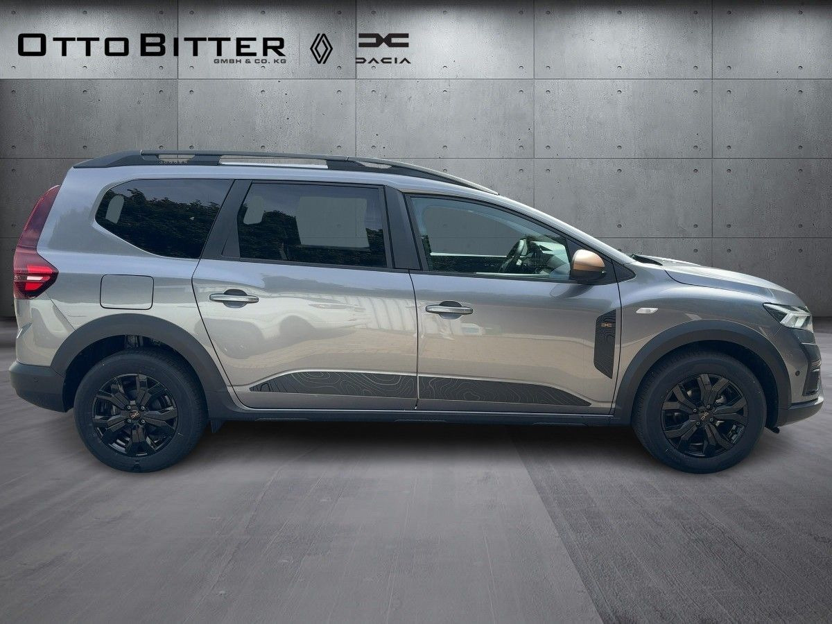 Dacia Jogger Jogger Extreme ECO-G 100 5-Sitzer FLÜSSIG - Farmari: kuva Dacia Jogger Jogger Extreme ECO-G 100 5-Sitzer FLÜSSIG - Farmari Dacia Jogger Jogger Extreme ECO-G 100 5-Sitzer FLÜSSIG - Farmari: kuva Dacia Jogger Jogger Extreme ECO-G 100 5-Sitzer FLÜSSIG - Farmari