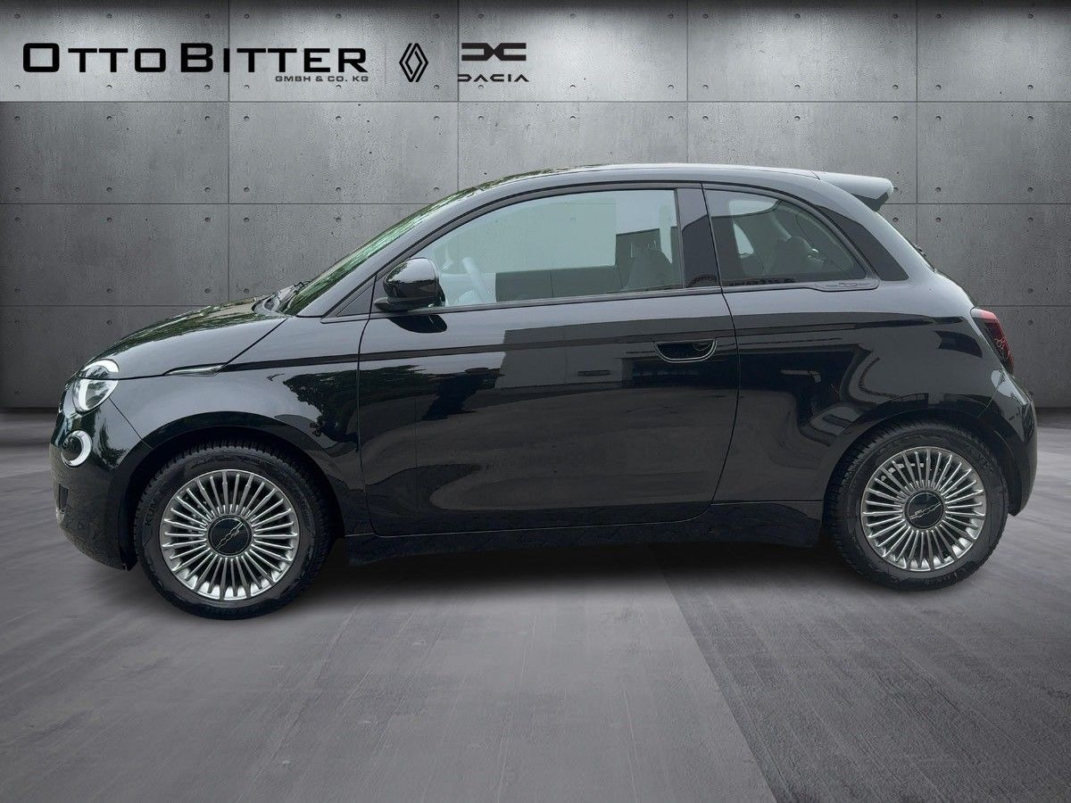 Fiat 500e Icon Elektro 16"ALU/NAVI/SCHNELLADER-50KW - Sedan: kuva Fiat 500e Icon Elektro 16"ALU/NAVI/SCHNELLADER-50KW - Sedan Fiat 500e Icon Elektro 16"ALU/NAVI/SCHNELLADER-50KW - Sedan: kuva Fiat 500e Icon Elektro 16"ALU/NAVI/SCHNELLADER-50KW - Sedan