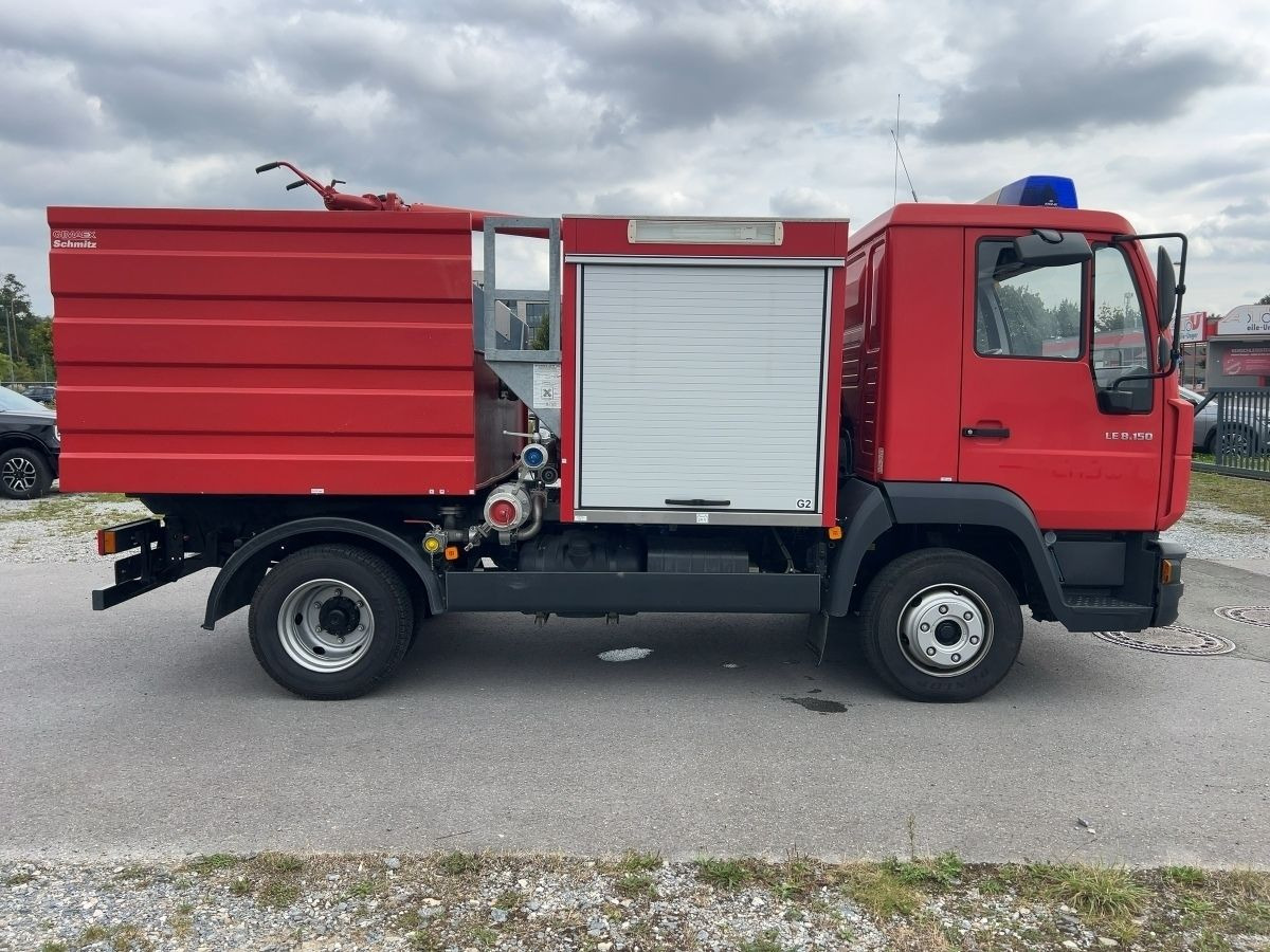 MAN LE 8150 4x2 Löschfahrzeug/Feuerwehr/Wassertank - Kuorma-auto: kuva MAN LE 8150 4x2 Löschfahrzeug/Feuerwehr/Wassertank - Kuorma-auto MAN LE 8150 4x2 Löschfahrzeug/Feuerwehr/Wassertank - Kuorma-auto: kuva MAN LE 8150 4x2 Löschfahrzeug/Feuerwehr/Wassertank - Kuorma-auto