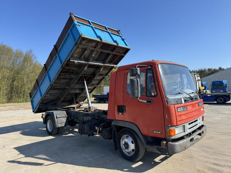 DAF 45 ATI 160 (FULL STEEL SUSPENSION / MANUAL PUMP / EURO 2) - Kippiauto kuorma-auto: kuva DAF 45 ATI 160 (FULL STEEL SUSPENSION / MANUAL PUMP / EURO 2) - Kippiauto kuorma-auto DAF 45 ATI 160 (FULL STEEL SUSPENSION / MANUAL PUMP / EURO 2) - Kippiauto kuorma-auto: kuva DAF 45 ATI 160 (FULL STEEL SUSPENSION / MANUAL PUMP / EURO 2) - Kippiauto kuorma-auto